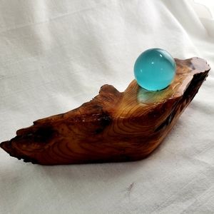 Desk or table accent